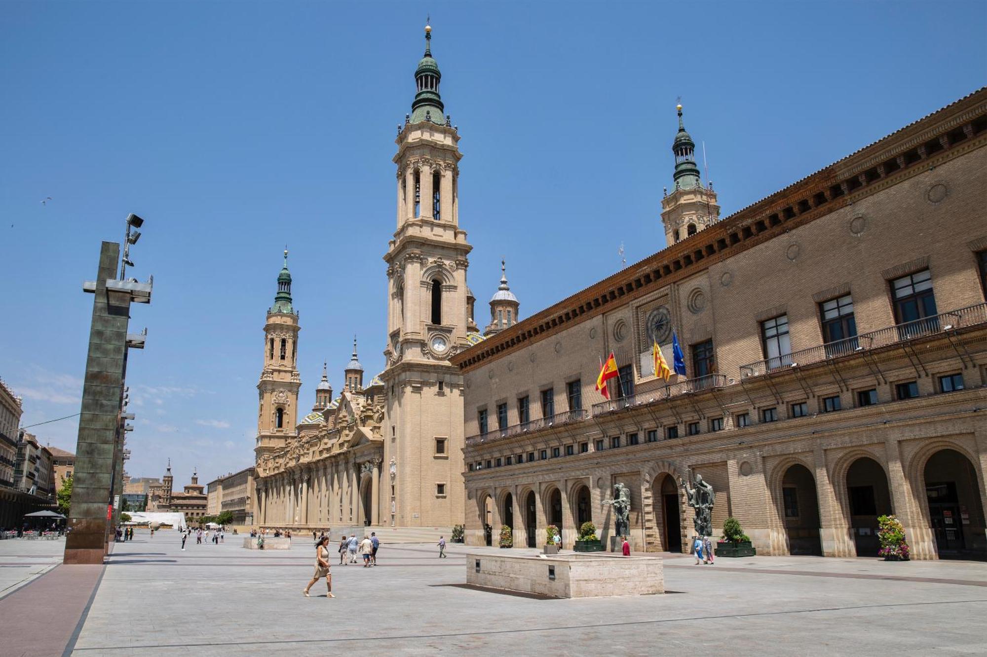 Lc Las Armas Zaragoza Kültér fotó